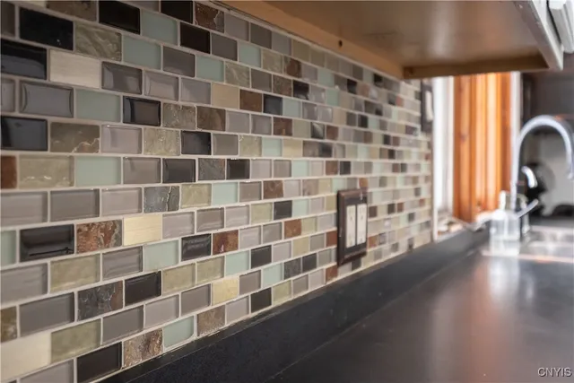 $249,900 | 18 Gridley Place, Paris, NY 13456