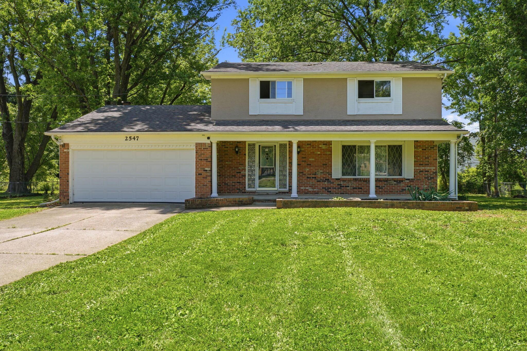 2547 McCutcheon Road Columbus, OH 43219 - Photo 1 of 55 1-web-or-mls-2547-mccutcheon-rd