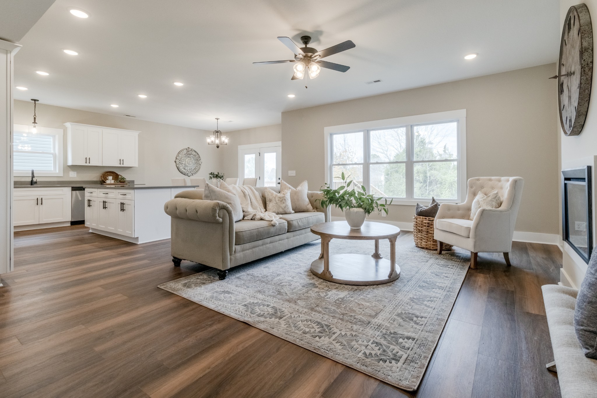 2503 Ashland City Road Clarksville, TN 37043 - Photo 3 of 29