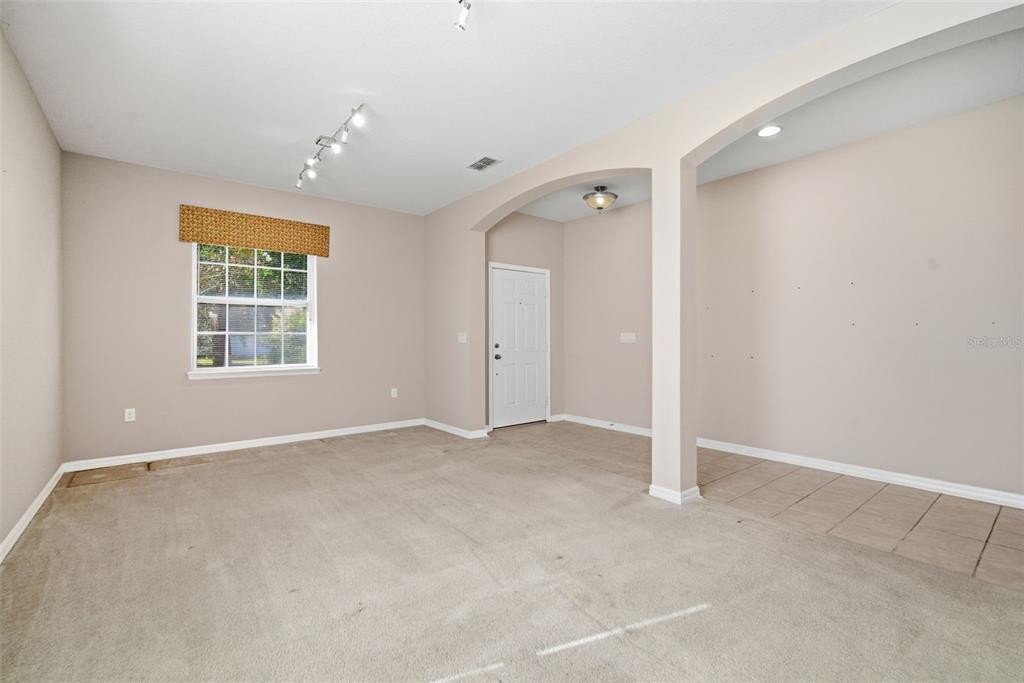 1520 Rhodeswell Lane Dover, FL 33527 - Photo 7 of 53