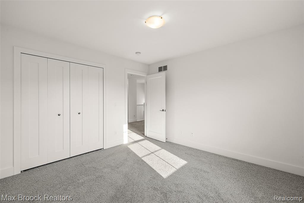 4260 Kent Road Royal Oak, MI 48073 - Photo 32 of 54 Gallery Image 32