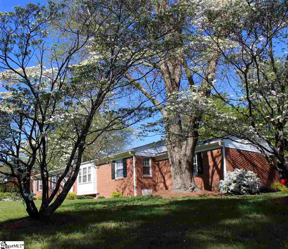 100 Waddell Road Greenville, SC 29609 - Photo 2 of 36 Gallery Image 2