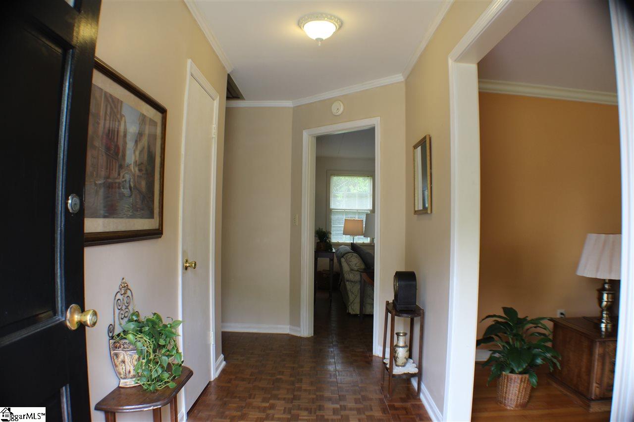 100 Waddell Road Greenville, SC 29609 - Photo 4 of 36 Gallery Image 4