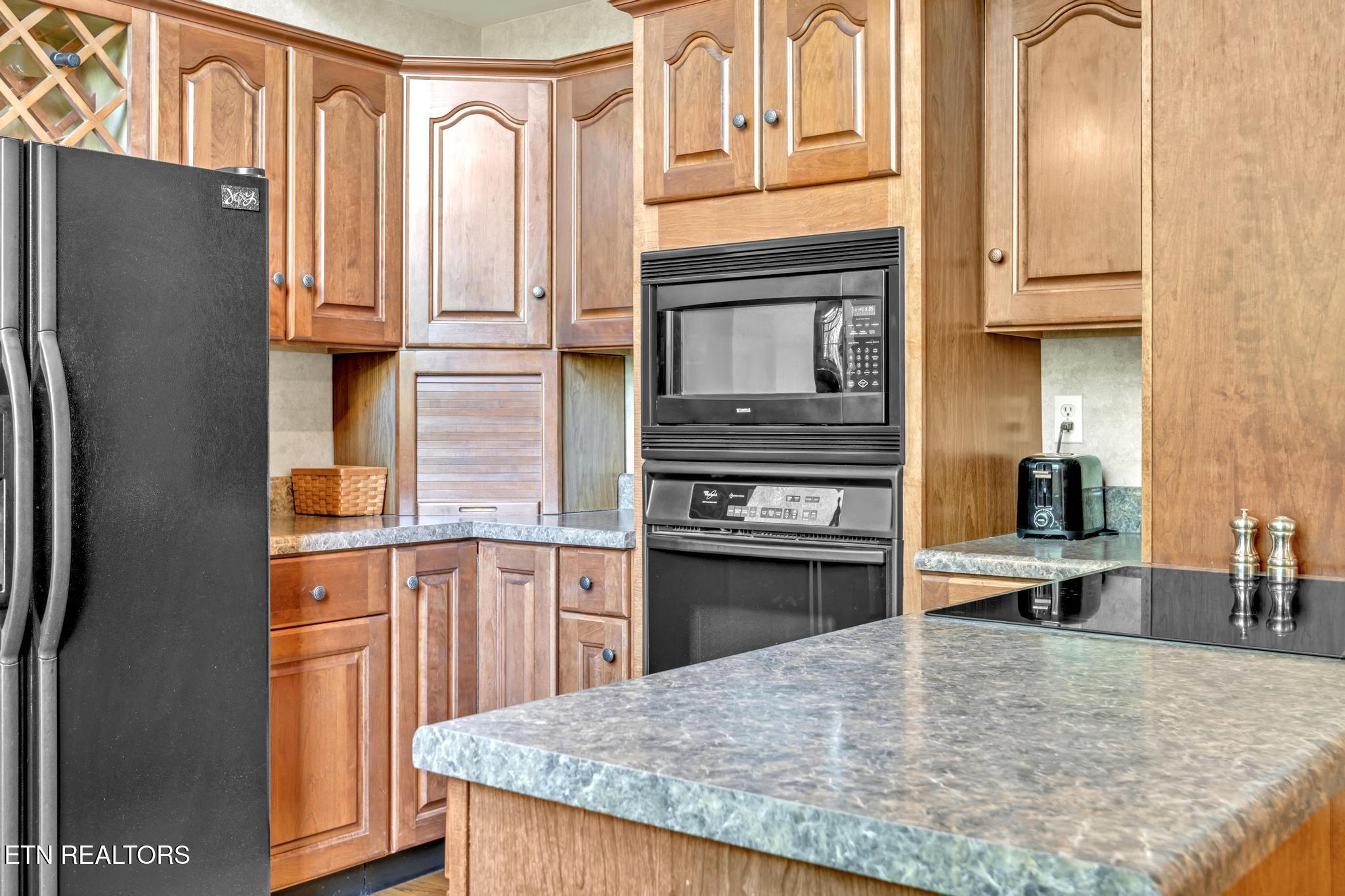 325 Lone Ridge Lane Clinton, TN 37716 - Photo 28 of 51 Kitchen