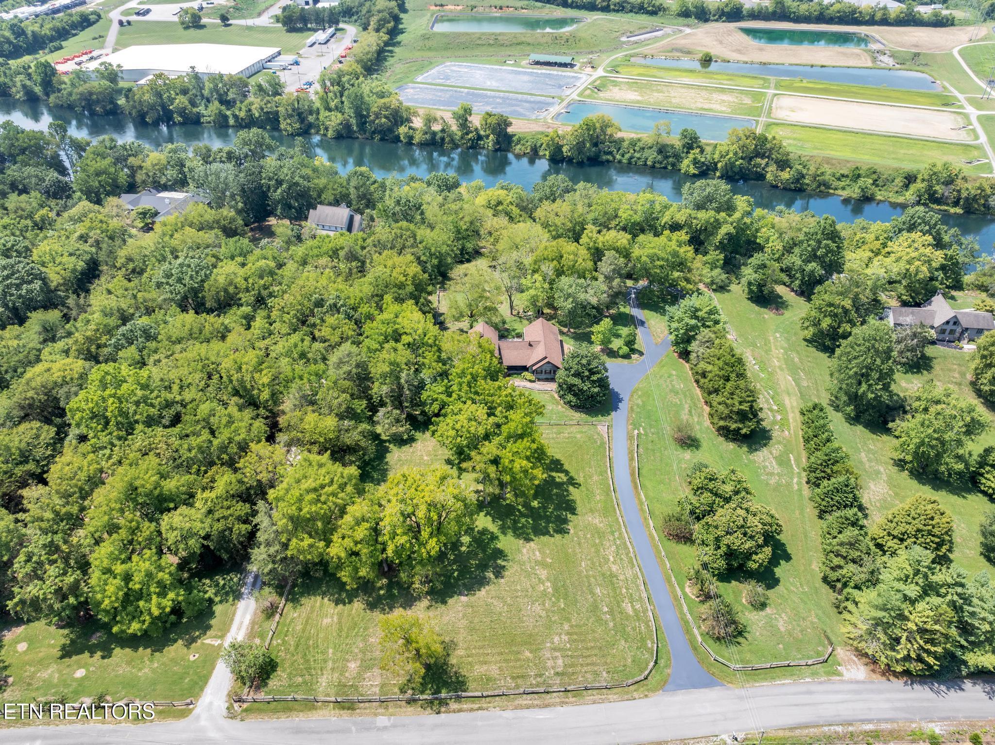 325 Lone Ridge Lane Clinton, TN 37716 - Photo 3 of 51 Aerial close up