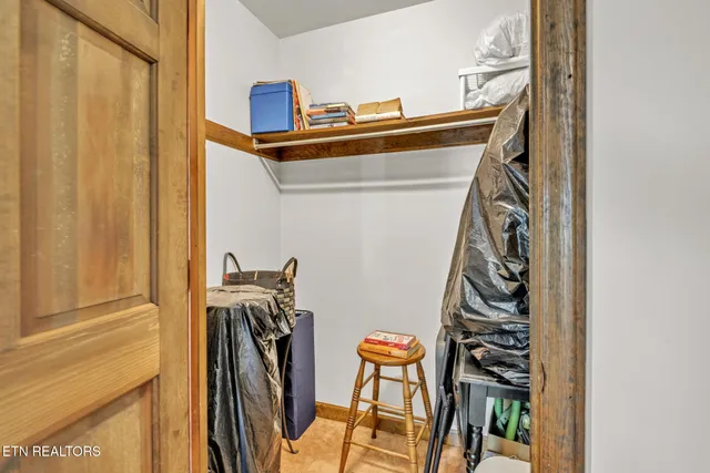 $750,000 | 325 Lone Ridge Lane, Clinton, TN 37716