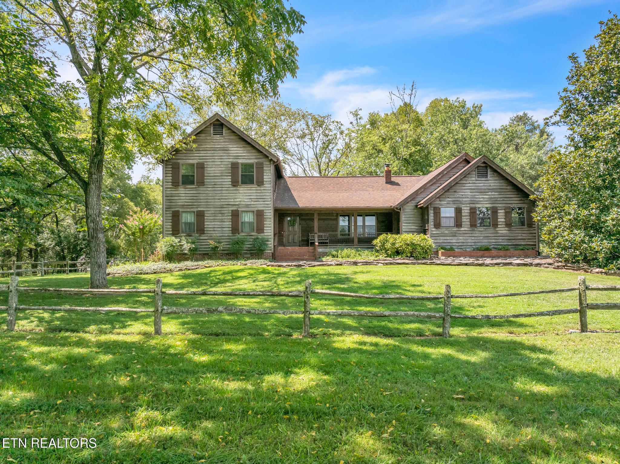 325 Lone Ridge Lane Clinton, TN 37716 - Photo 7 of 51 Front view close
