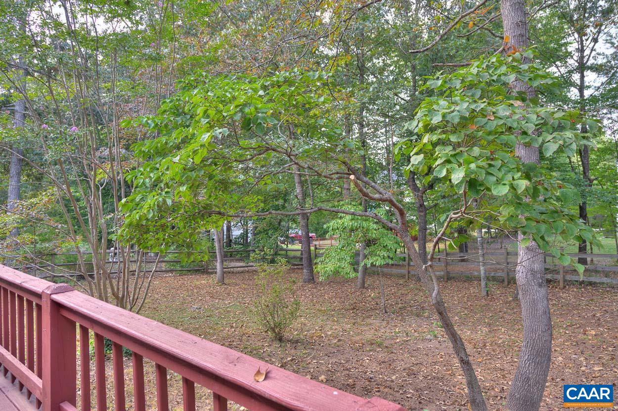 12 Begum Road Palmyra, VA 22963 - Photo 29 of 30 a view of a park with large trees and wooden fence