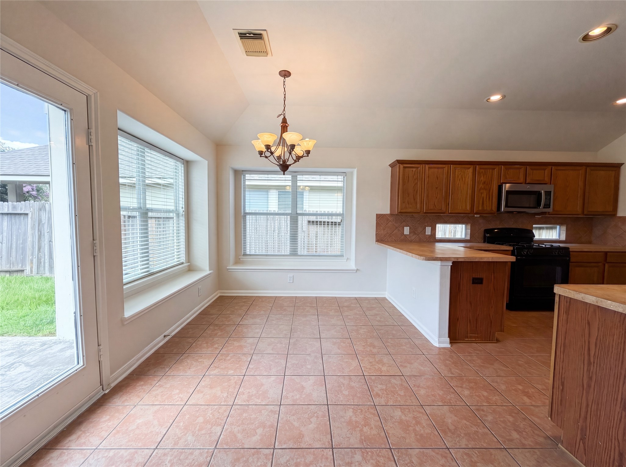 6843 Tammany Manor Lane Spring, TX 77379 - Photo 6 of 19