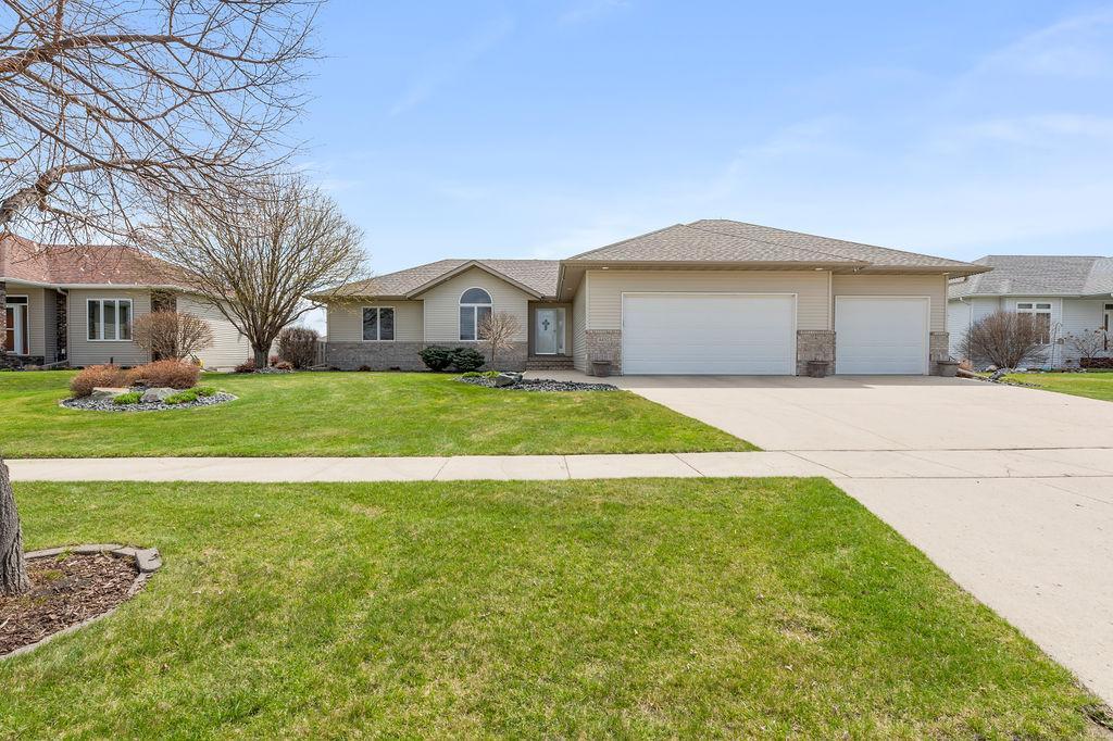 4432 3rd Street South Moorhead, MN 56560 - Photo 1 of 40
