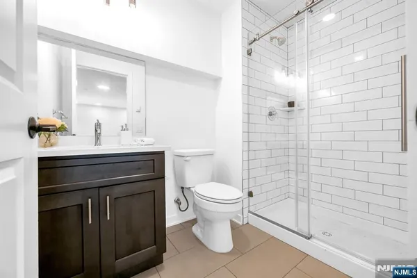 $2,850 | 315 Railroad Avenue, Unit 110, East Rutherford, NJ 07073