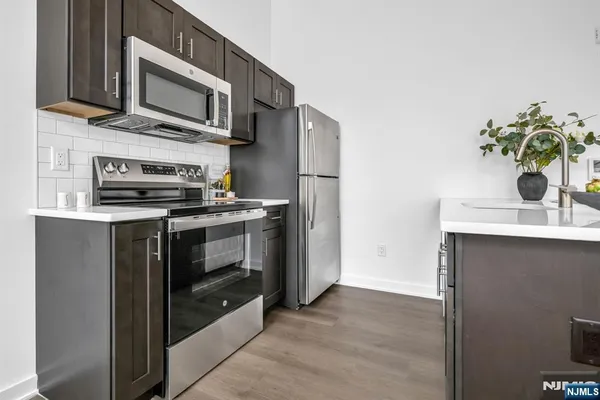 $2,850 | 315 Railroad Avenue, Unit 110, East Rutherford, NJ 07073