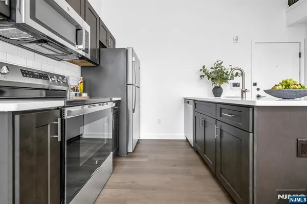 $2,850 | 315 Railroad Avenue, Unit 110, East Rutherford, NJ 07073