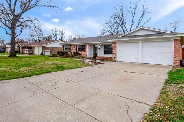 $298,900 | 4317 Keeter Drive, North Richland Hills, TX 76180