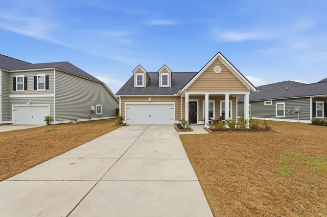 $377,500 | 440 Richfield Way, Summerville, SC 29486