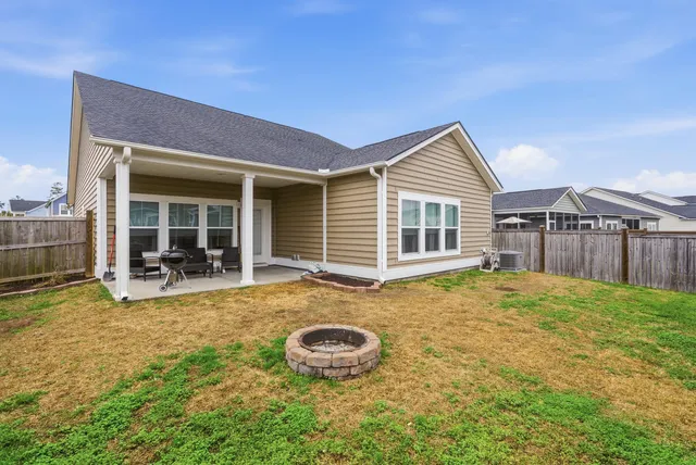 $377,500 | 440 Richfield Way, Summerville, SC 29486