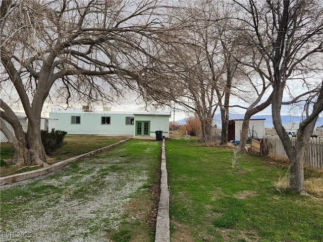 $1,425 | 1111 Hardy Lane, Unit B BACK, Pahrump, NV 89048