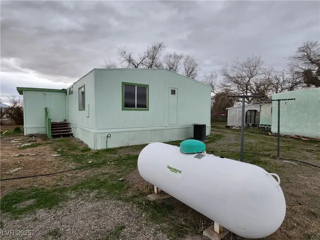 $1,425 | 1111 Hardy Lane, Unit B BACK, Pahrump, NV 89048