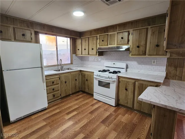 $1,425 | 1111 Hardy Lane, Unit B BACK, Pahrump, NV 89048