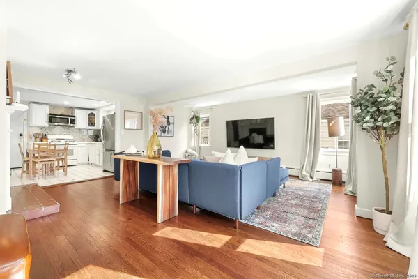 $3,200 | 584 Courtland Avenue, Bridgeport, CT 06605