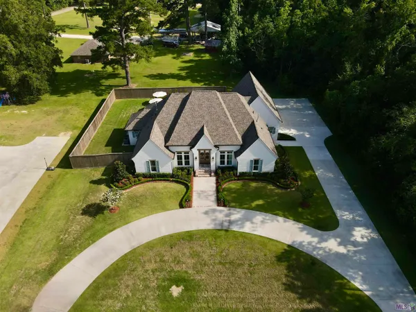 $1,090,000 | 9984 Forrest Delatte Road, Denham Springs, LA 70726