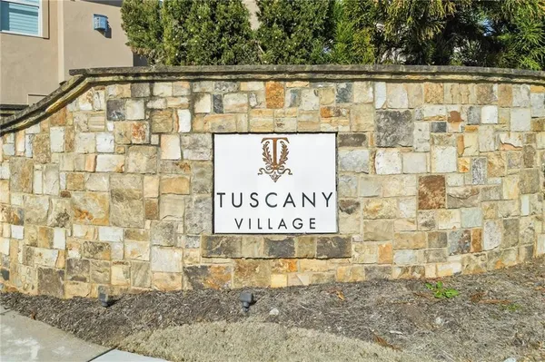 $3,500 | 110 Via Roma, Woodstock, GA 30188