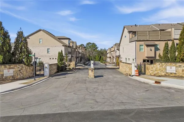 $3,500 | 110 Via Roma, Woodstock, GA 30188