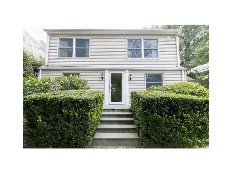 23 Hoover Road Riverside, CT 06878 - Photo 2 of 18 a black and white photo of a house