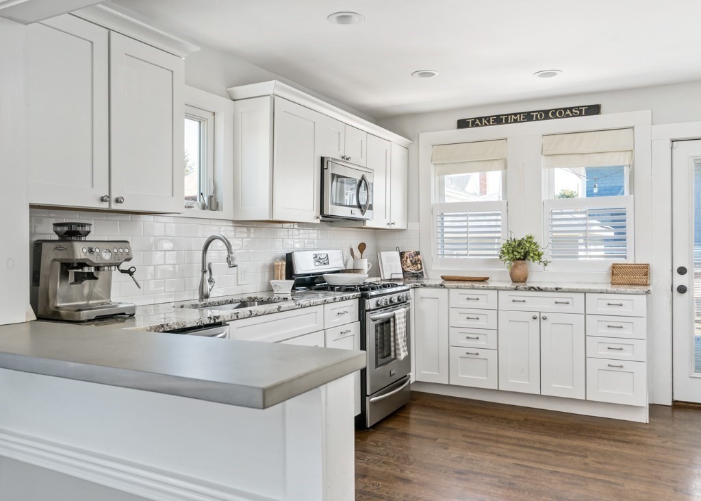 76 Rawson Road Quincy, MA 02170 - Photo 4 of 30 Gallery Image 4