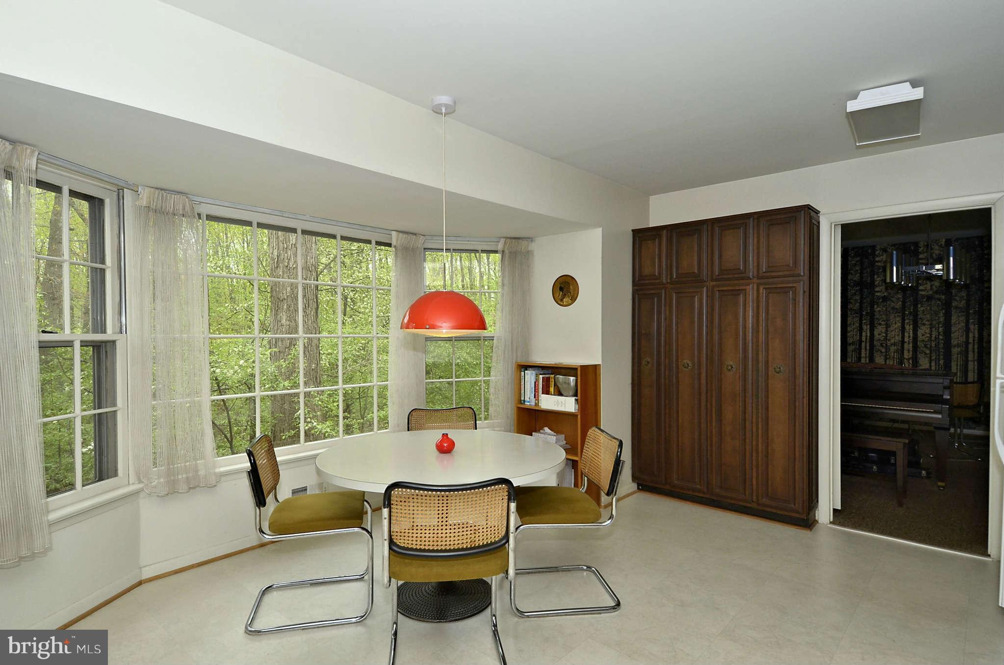 11701 Auth Lane Silver Spring, MD 20902 - Photo 11 of 30 Breakfast Room