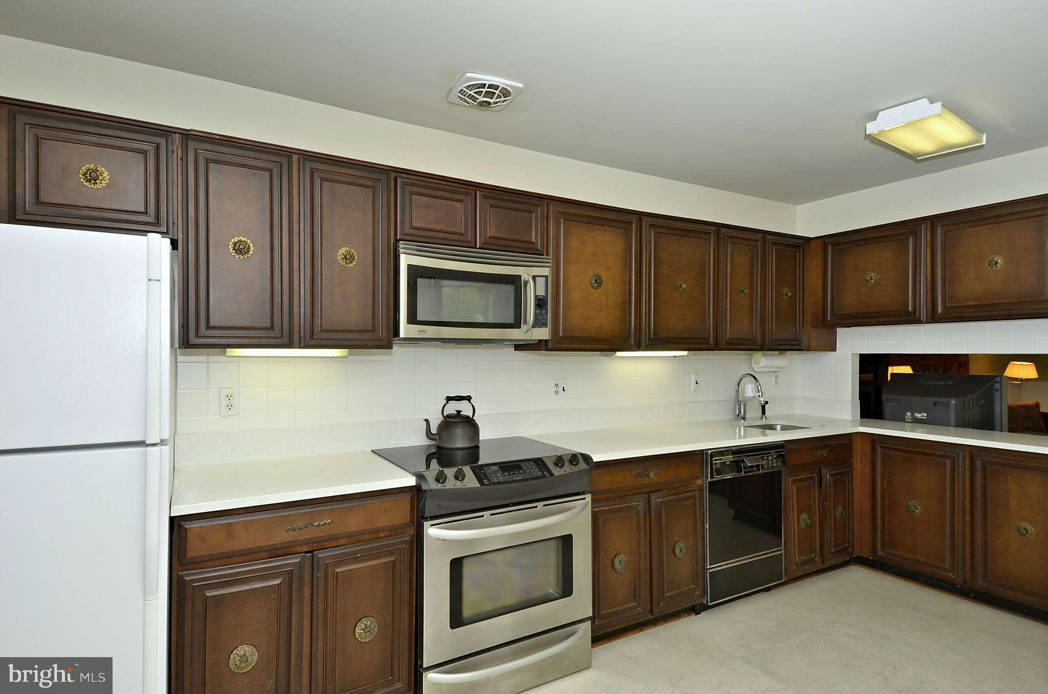 11701 Auth Lane Silver Spring, MD 20902 - Photo 10 of 30 Kitchen