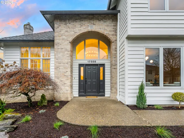 $999,900 | 17558 Southwest Kemmer View Court, Beaverton, OR 97007