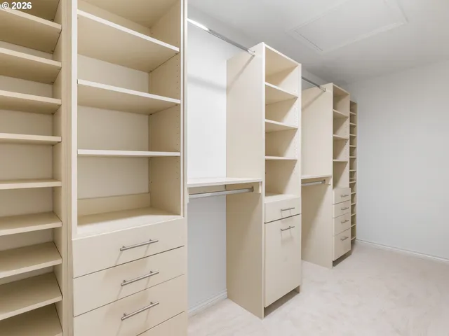 $999,900 | 17558 Southwest Kemmer View Court, Beaverton, OR 97007