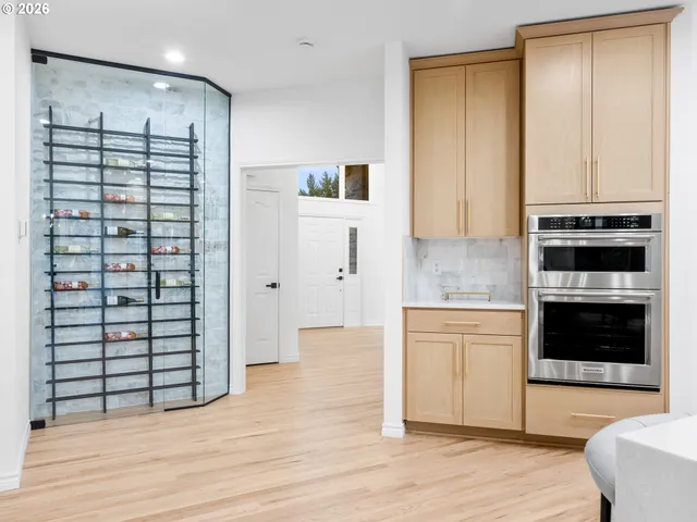 $999,900 | 17558 Southwest Kemmer View Court, Beaverton, OR 97007