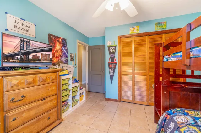 a view of a house with a big yard