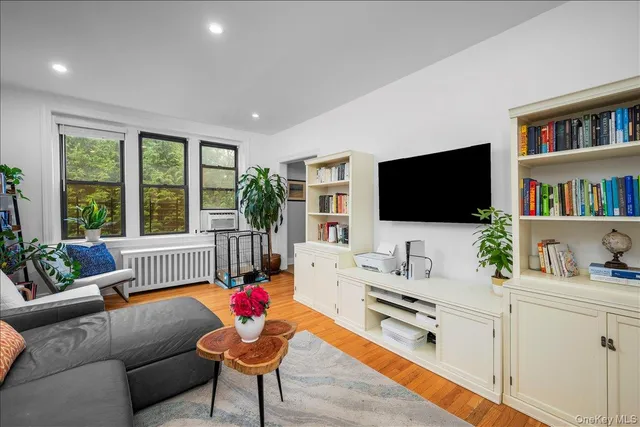 $359,000 | 11 Alden Road, Unit 2N, Larchmont, NY 10538