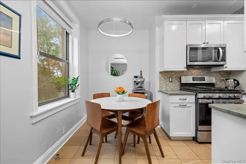 $359,000 | 11 Alden Road, Unit 2N, Larchmont, NY 10538