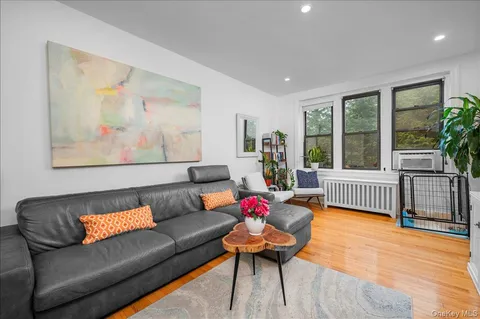 $359,000 | 11 Alden Road, Unit 2N, Larchmont, NY 10538