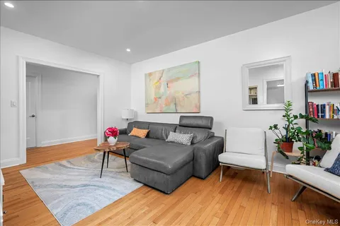 $359,000 | 11 Alden Road, Unit 2N, Larchmont, NY 10538