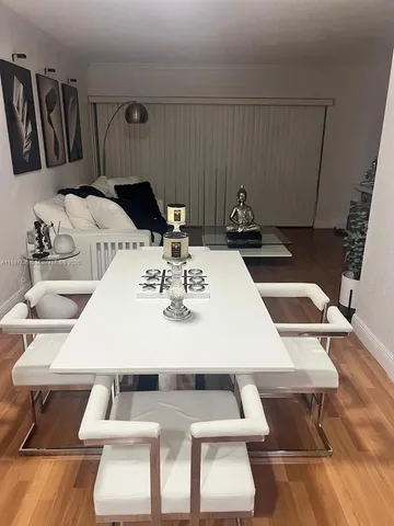 $2,100 | 230 Northwest 87th Avenue, Unit I221, Miami, FL 33172