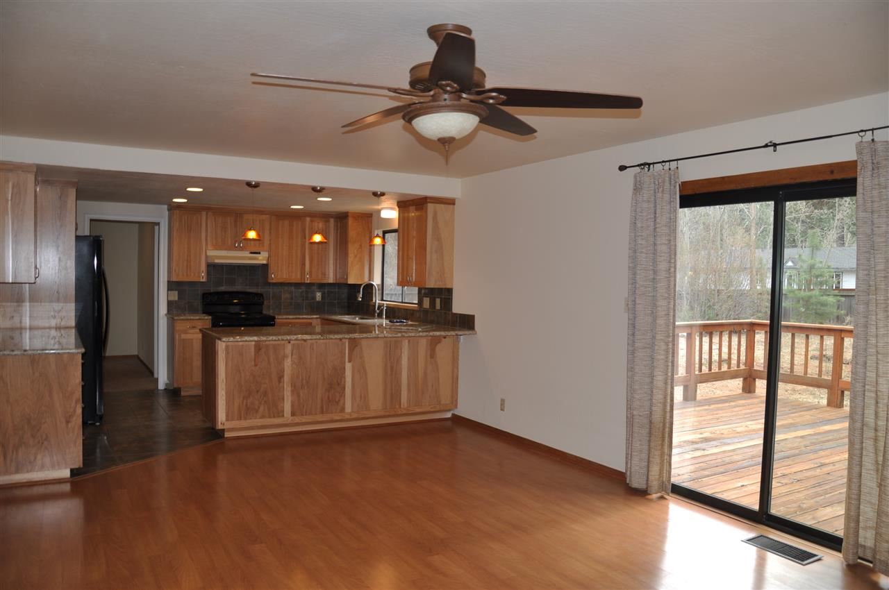 10893 Torrey Pine Road Truckee, CA 96161 - Photo 2 of 14 Gallery Image 2