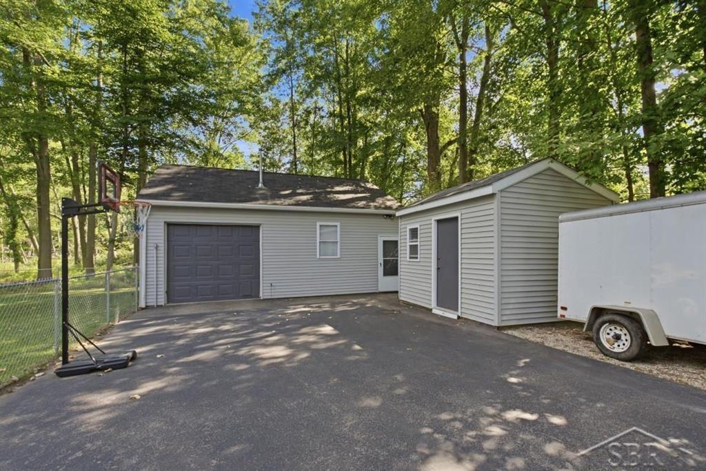13245 Dempsey Road St. Charles, MI 48655 - Photo 9 of 51 Gallery Image 9