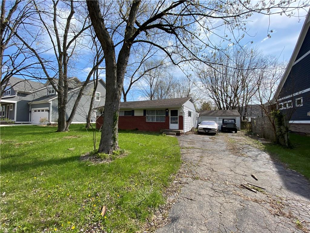 839 Oswego Road Carmel, IN 46032 - Photo 2 of 5