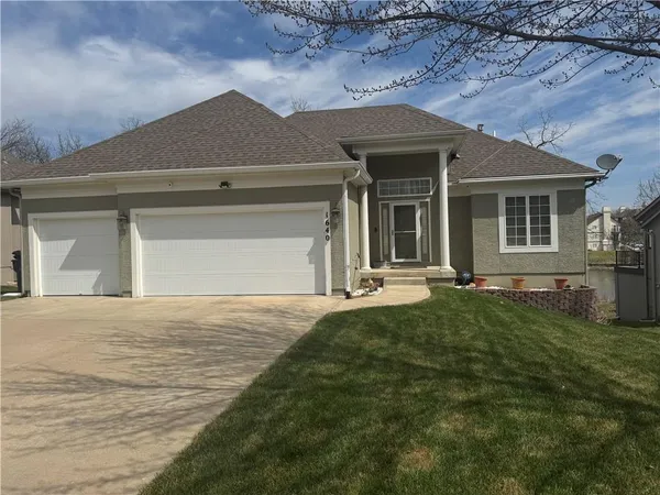 $475,000 | 1640 North Hunter Drive, Olathe, KS 66061
