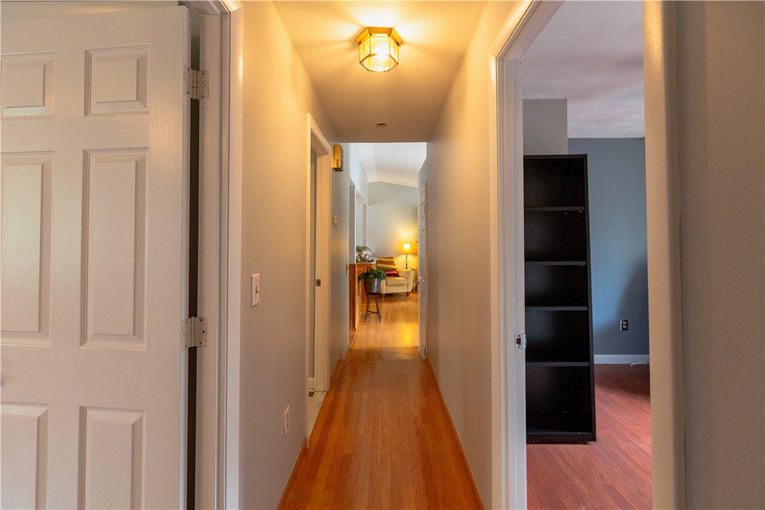 20 Robin Hood Road Cranston, RI 02921 - Photo 15 of 31 Gallery Image 15