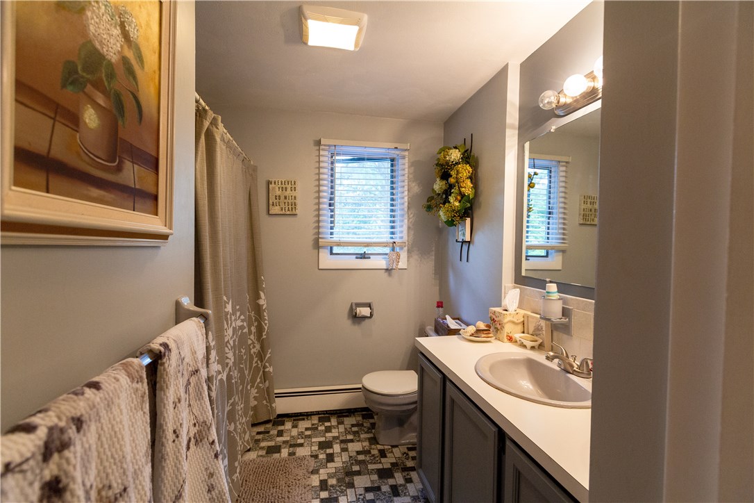 20 Robin Hood Road Cranston, RI 02921 - Photo 19 of 31 Gallery Image 19