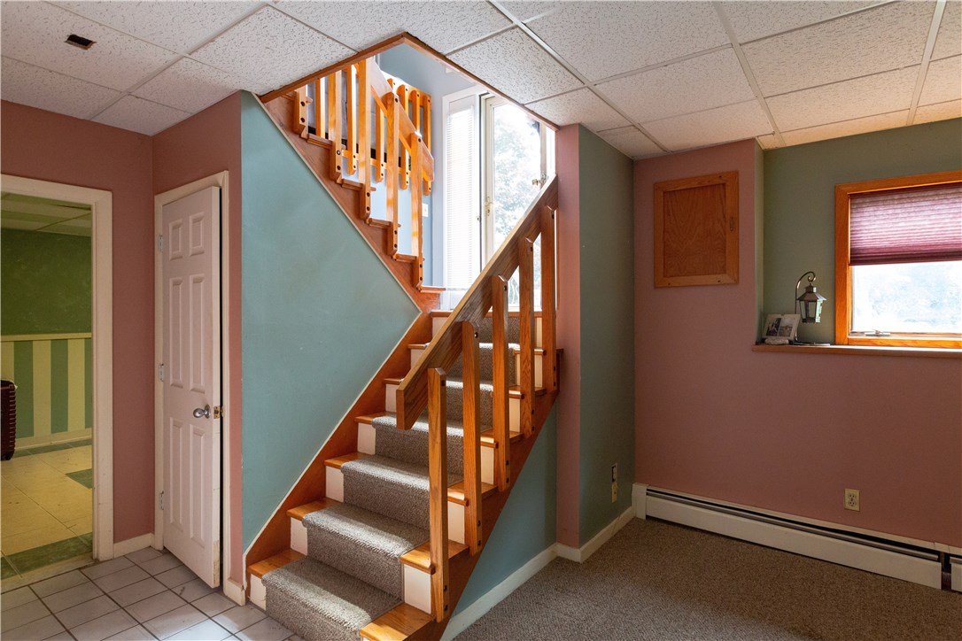 20 Robin Hood Road Cranston, RI 02921 - Photo 21 of 31 Gallery Image 21