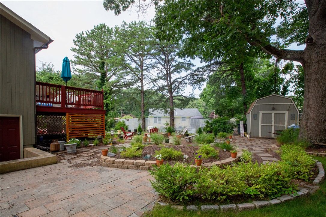 20 Robin Hood Road Cranston, RI 02921 - Photo 30 of 31 Gallery Image 30