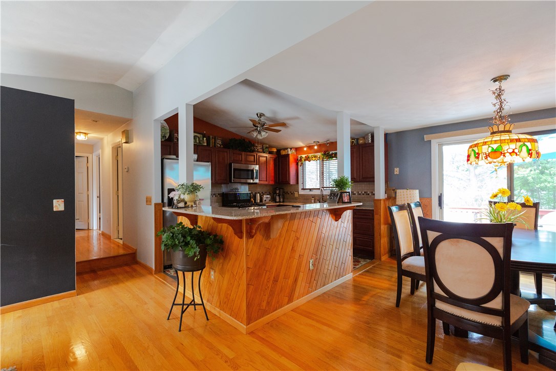 20 Robin Hood Road Cranston, RI 02921 - Photo 10 of 31 Gallery Image 10