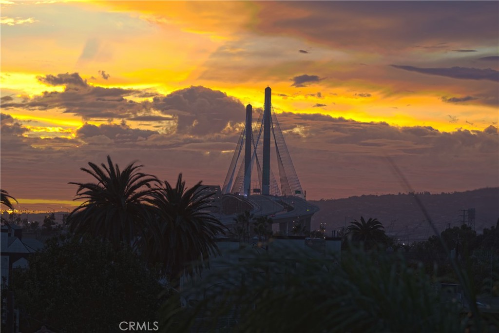 528 Cedar Avenue, Unit 3A Long Beach, CA 90802 - Photo 27 of 46 a view of a lake